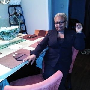 Meet your Posher, Anita